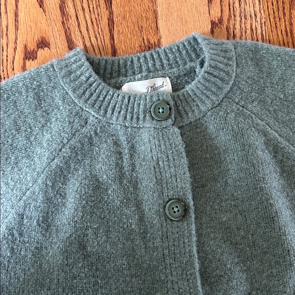 Universal Thread Green Short Sleeve Cardigan Sweater Small NWT - Picture 2 of 3